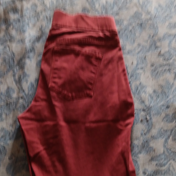 Nine West, pull on Jean's, size 4 - Picture 3 of 3